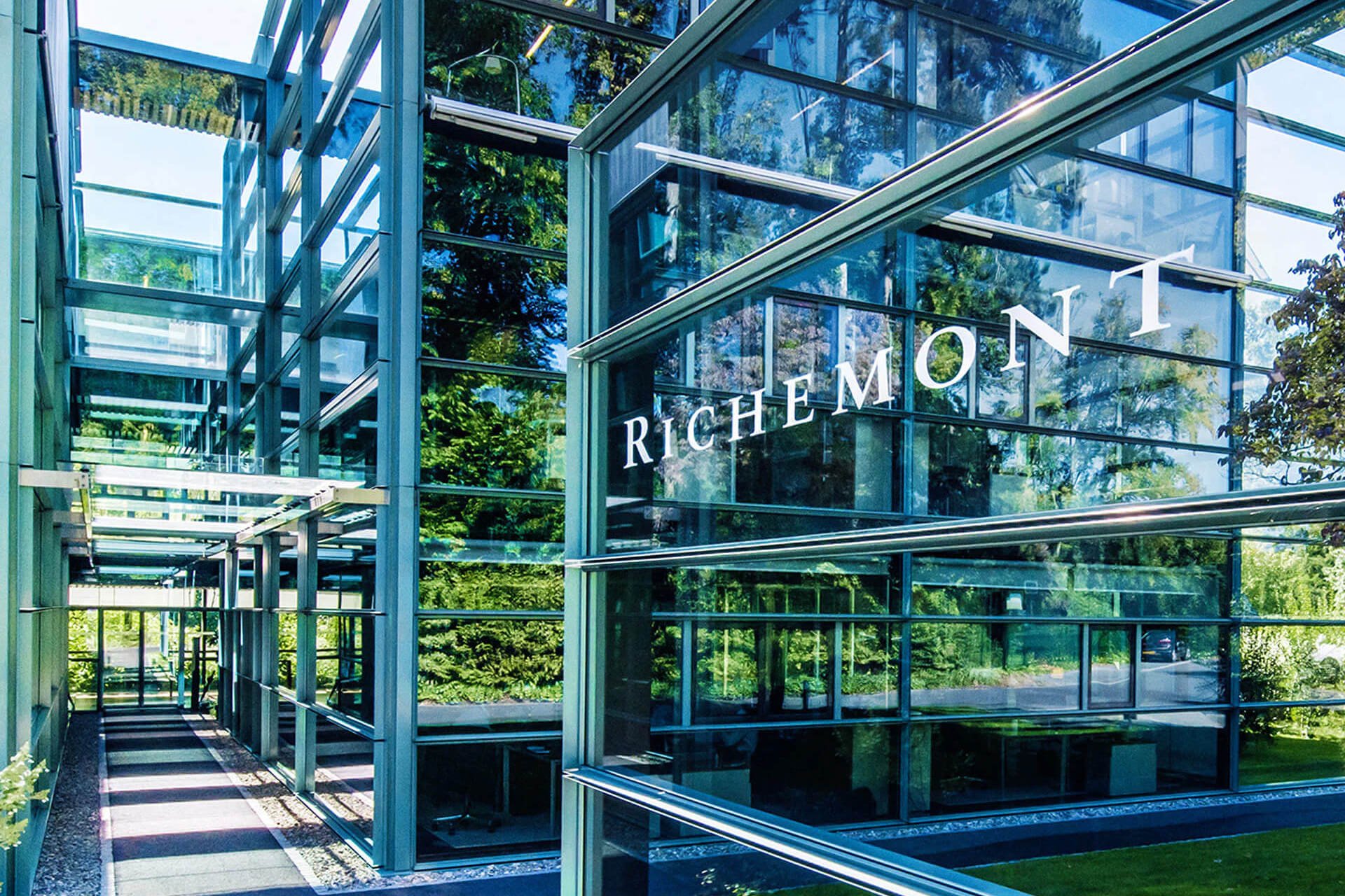 Компания Richemont делает успехи: выручка повышается!