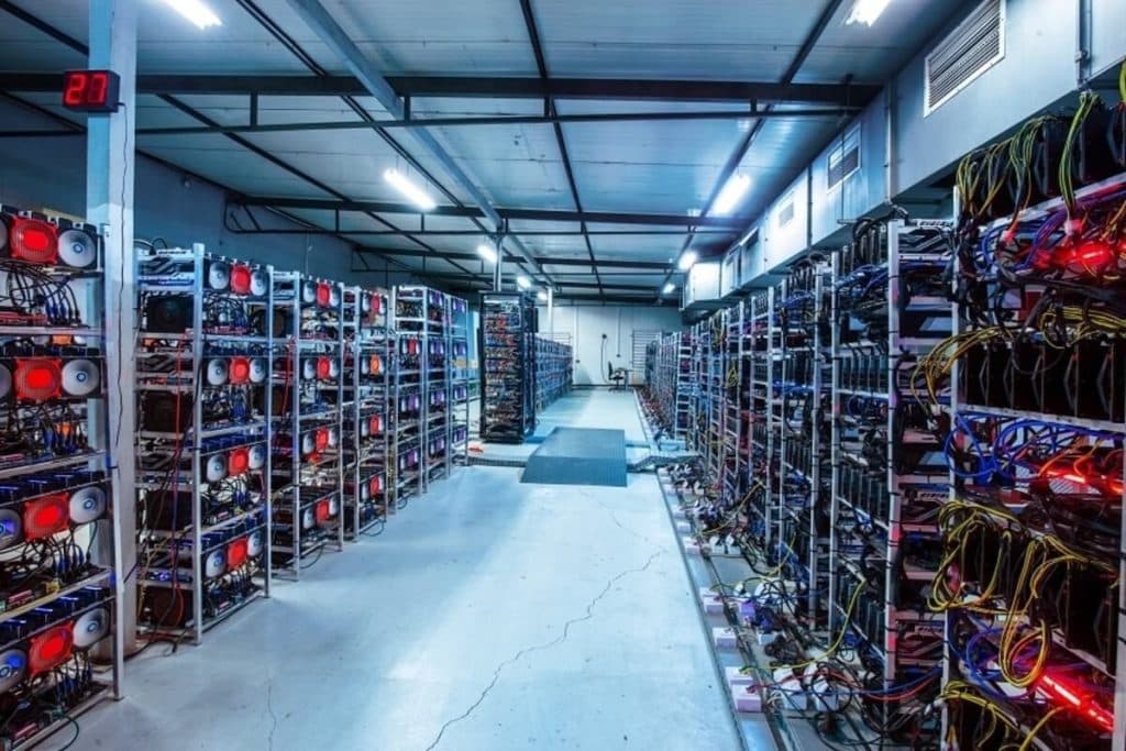 Riot Platforms значительно уменьшила стоимость добычи Bitcoin