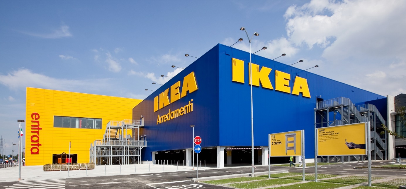 IKEA столкнулся с убытками: падение продаж и снижение цен