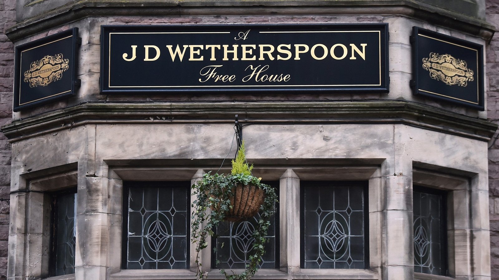 J. D. Wetherspoon отчиталась о повышении продаж